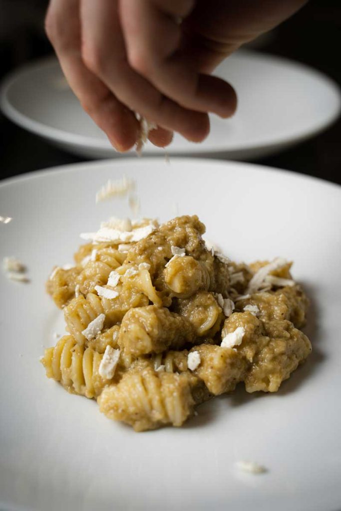 Fusilli con pesto melanzana